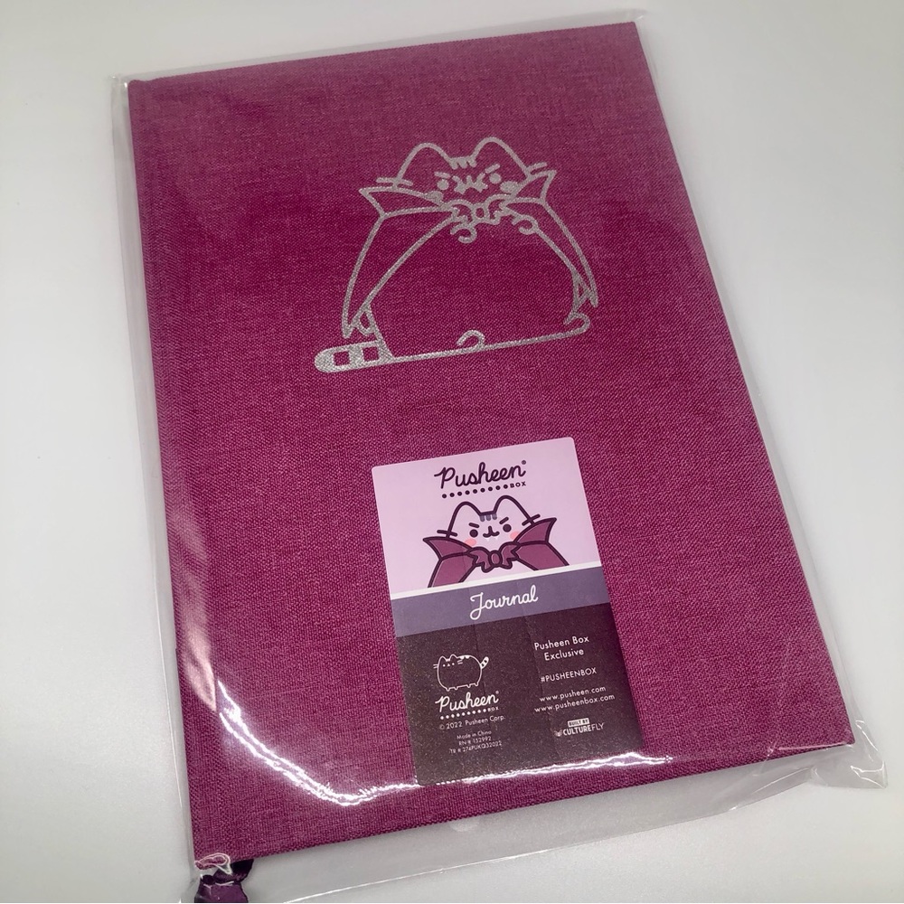 NEW✨ Pusheen Cat Vampire Halloween Vampurr Fall Box Exclusive Purple Journal